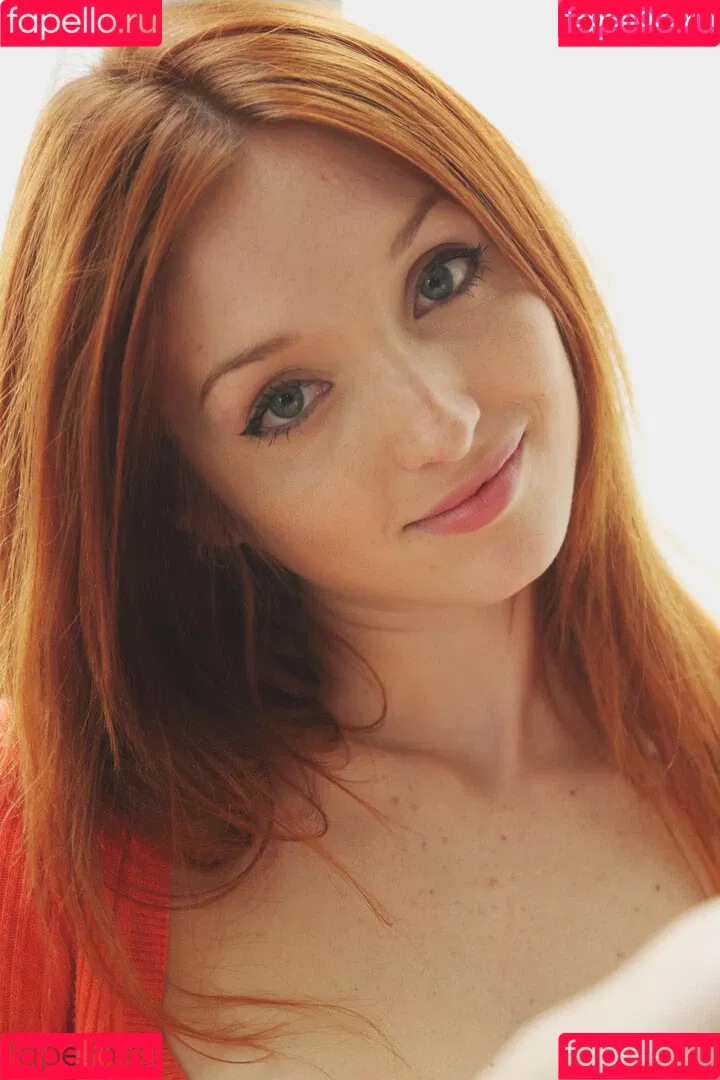 Michelle H. aka The Red Fox / ne_prosto_lisa / redfoxofficial Onlyfans Photo Gallery 