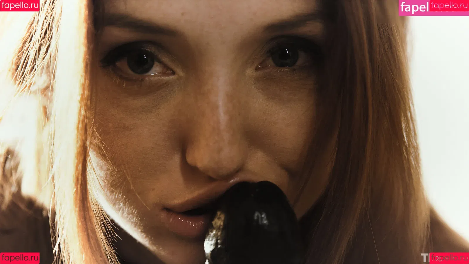 Michelle H. aka The Red Fox / ne_prosto_lisa / redfoxofficial Onlyfans Photo Gallery 