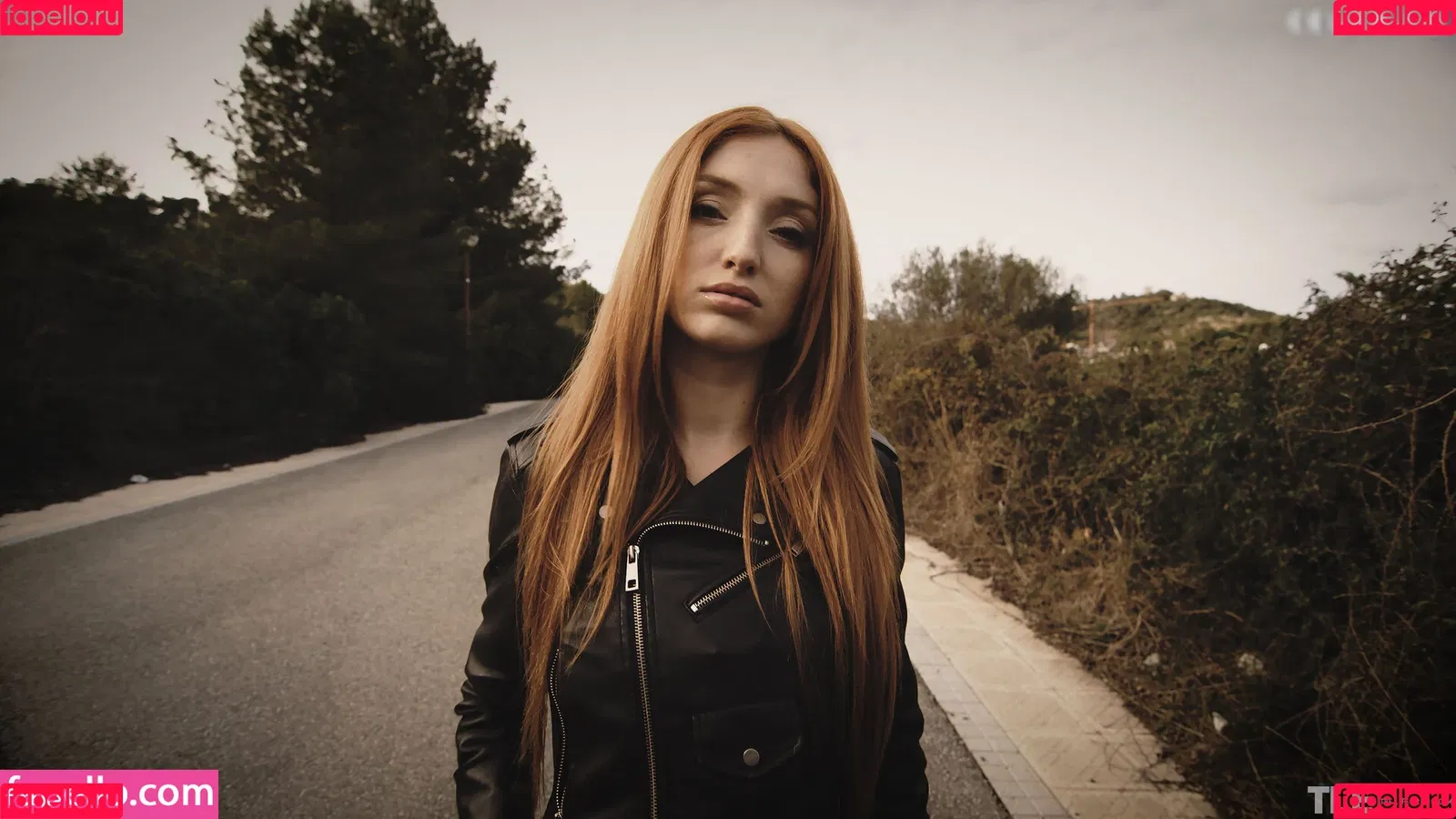 Michelle H. aka The Red Fox / ne_prosto_lisa / redfoxofficial Onlyfans Photo Gallery 