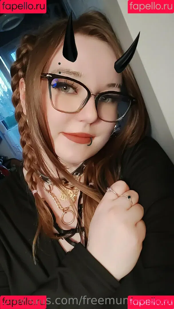 free_mommy / freemumacosplay Onlyfans Photo Gallery 