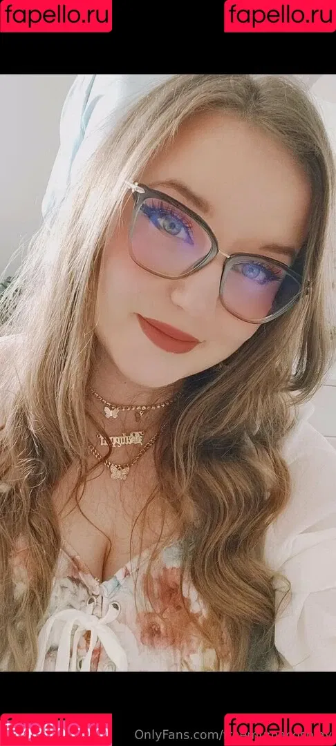 free_mommy / freemumacosplay Onlyfans Photo Gallery 