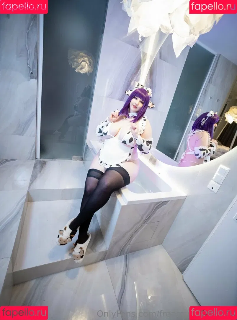 free_mommy / freemumacosplay Onlyfans Photo Gallery 