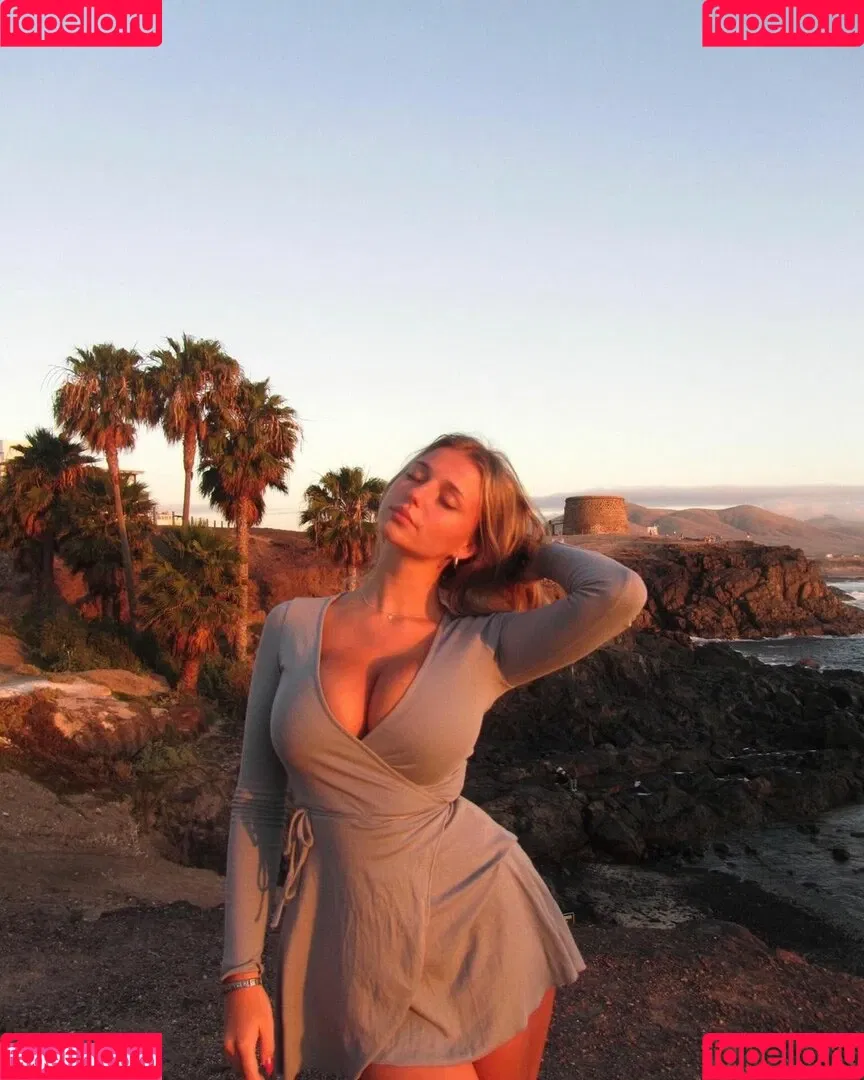 ellie_ann / elly / elly.ann / ellyy.ann Onlyfans Photo Gallery 