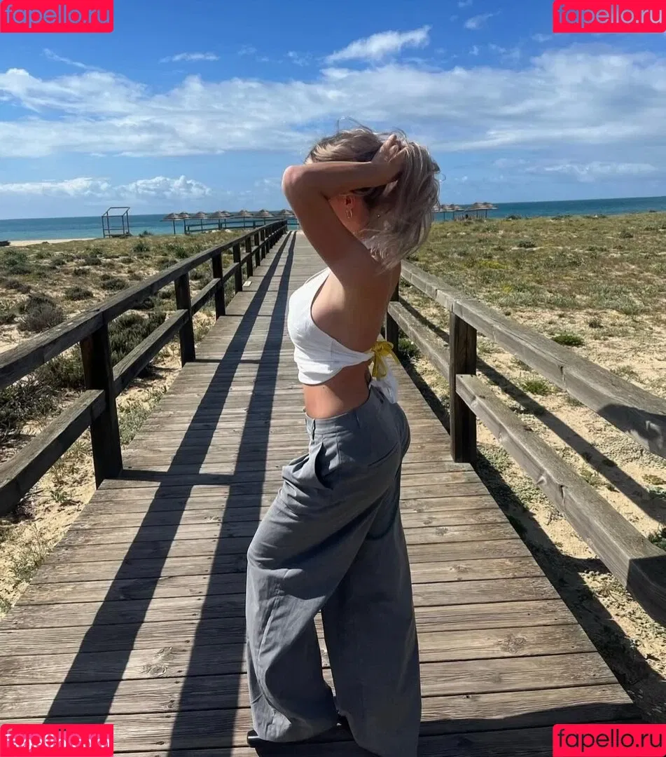 ellie_ann / elly / elly.ann / ellyy.ann Onlyfans Photo Gallery 