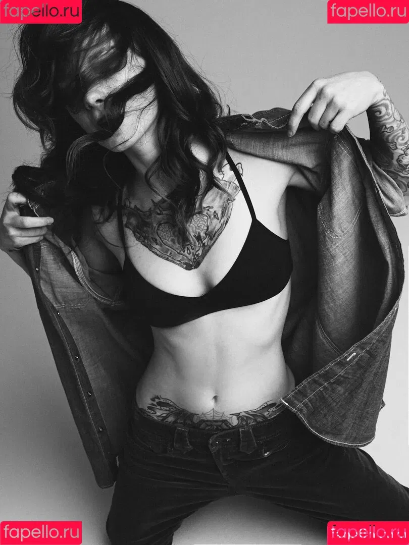 Hattie Watson / eittahton Onlyfans Photo Gallery 