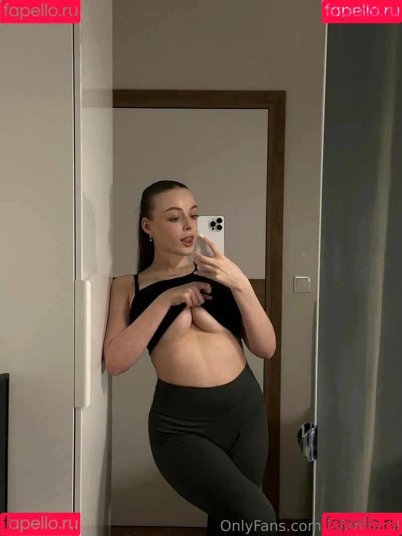 lafemfatal Onlyfans Photo Gallery 