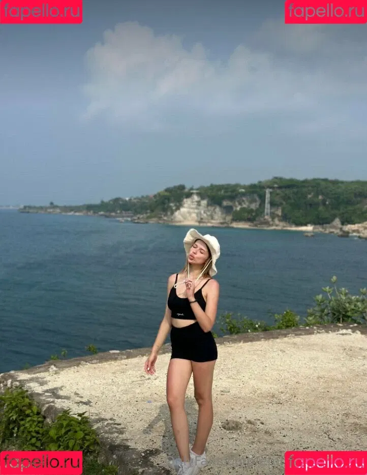 mi_mia_hart / mimirosahart Onlyfans Photo Gallery 