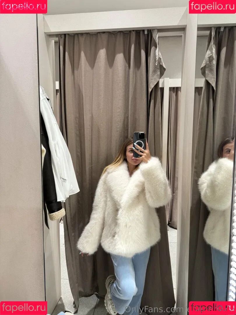 mi_mia_hart / mimirosahart Onlyfans Photo Gallery 