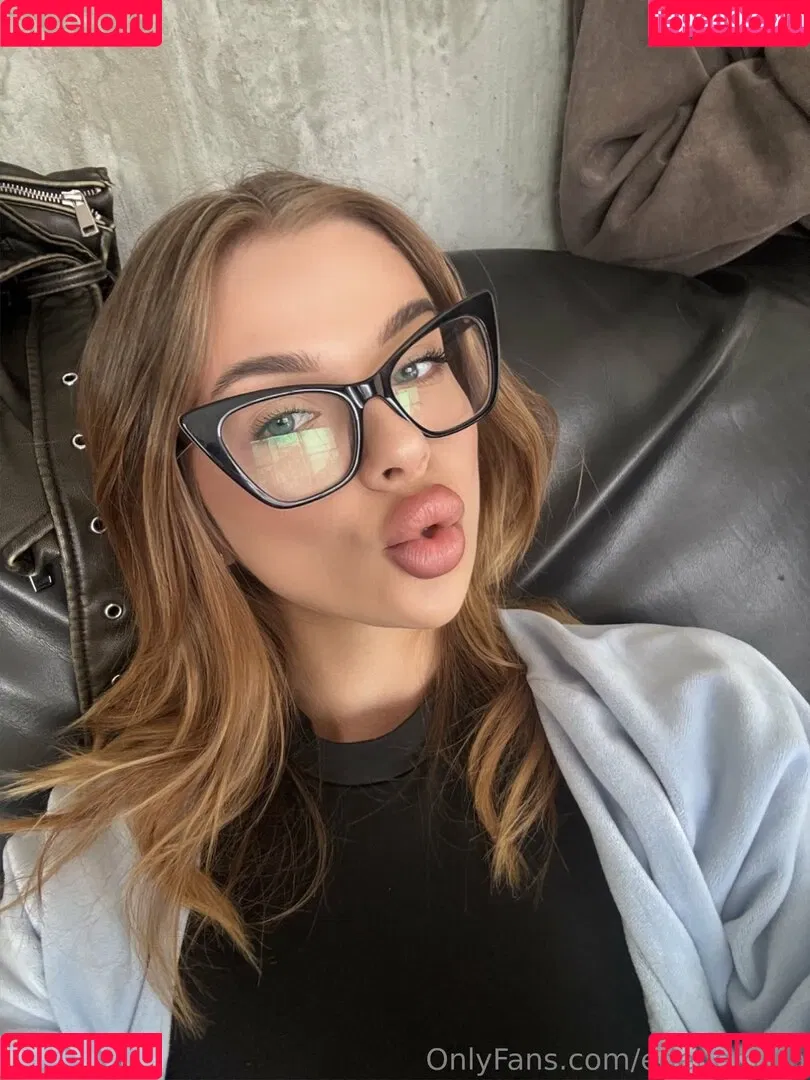 mi_mia_hart / mimirosahart Onlyfans Photo Gallery 