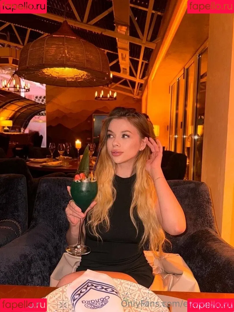 mi_mia_hart / mimirosahart Onlyfans Photo Gallery 