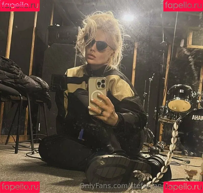 readthetease / stef_thetease Onlyfans Photo Gallery 