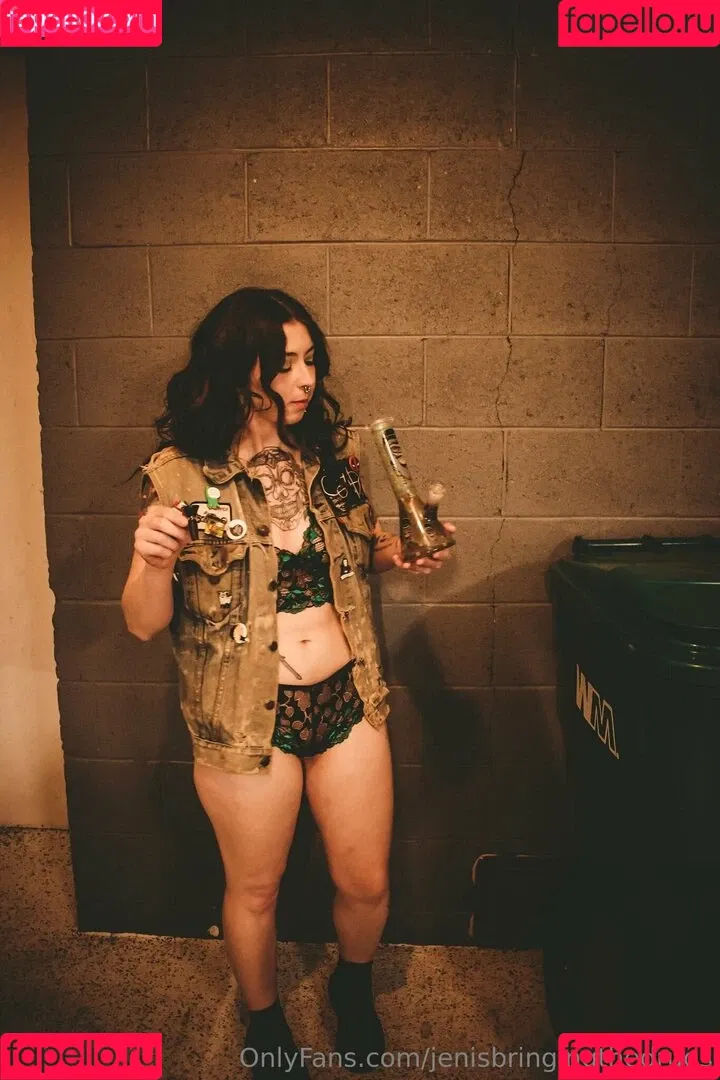 jenisbringingthedrugs / whitetrash_heart_throb Onlyfans Photo Gallery 