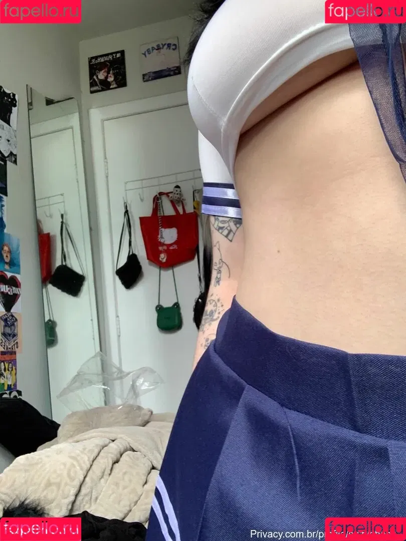 1myourproblem / imjustyourproblemx / notyourproblemlol / suzynha / yrfckingproblem Onlyfans Photo Gallery 