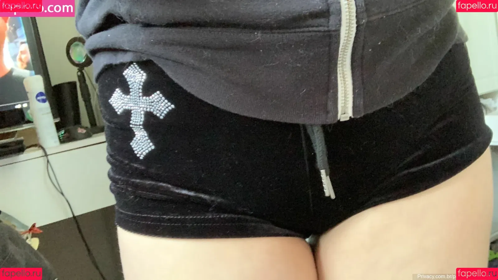 1myourproblem / imjustyourproblemx / notyourproblemlol / suzynha / yrfckingproblem Onlyfans Photo Gallery 