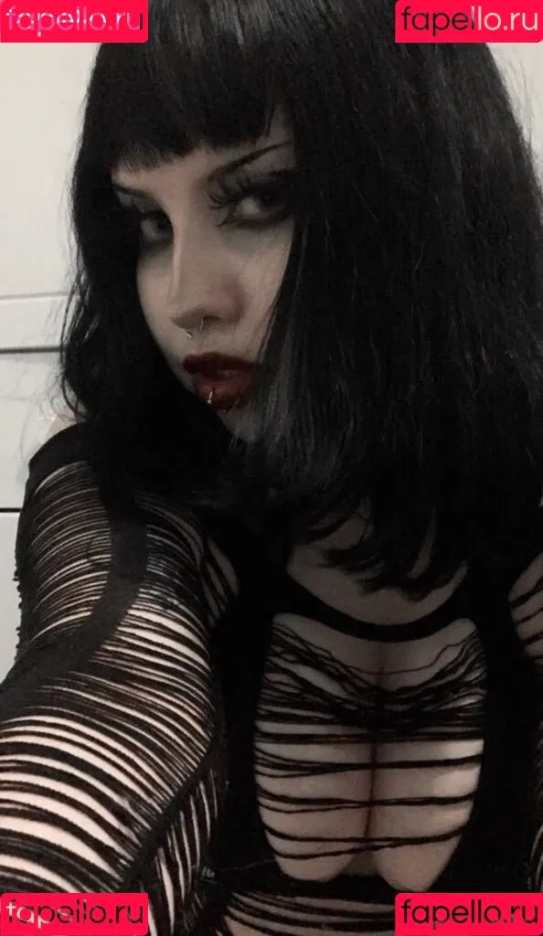 1myourproblem / imjustyourproblemx / notyourproblemlol / suzynha / yrfckingproblem Onlyfans Photo Gallery 