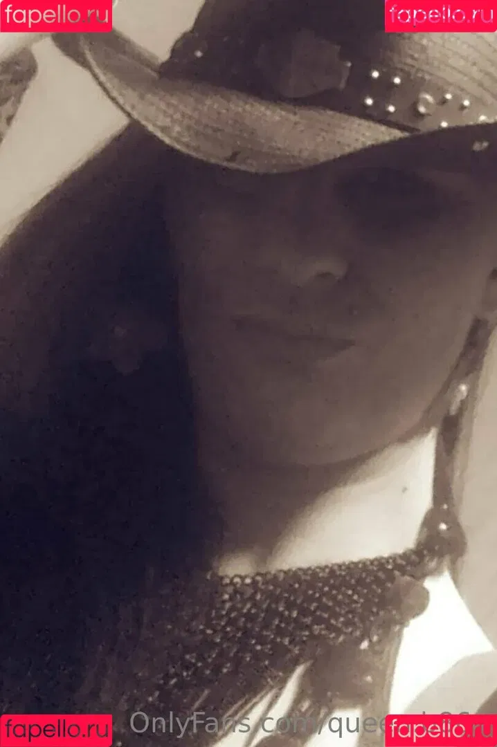 queen.b864 / thequeenshats Onlyfans Photo Gallery 