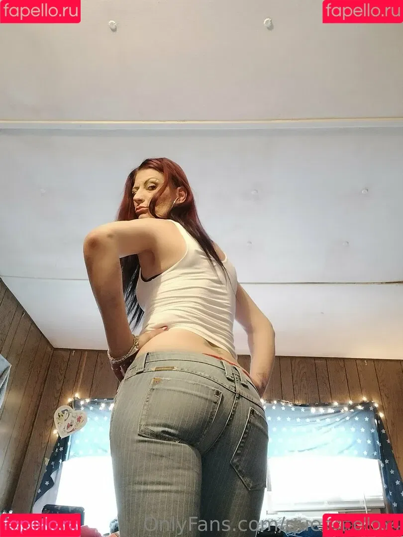 queen.b864 / thequeenshats Onlyfans Photo Gallery 