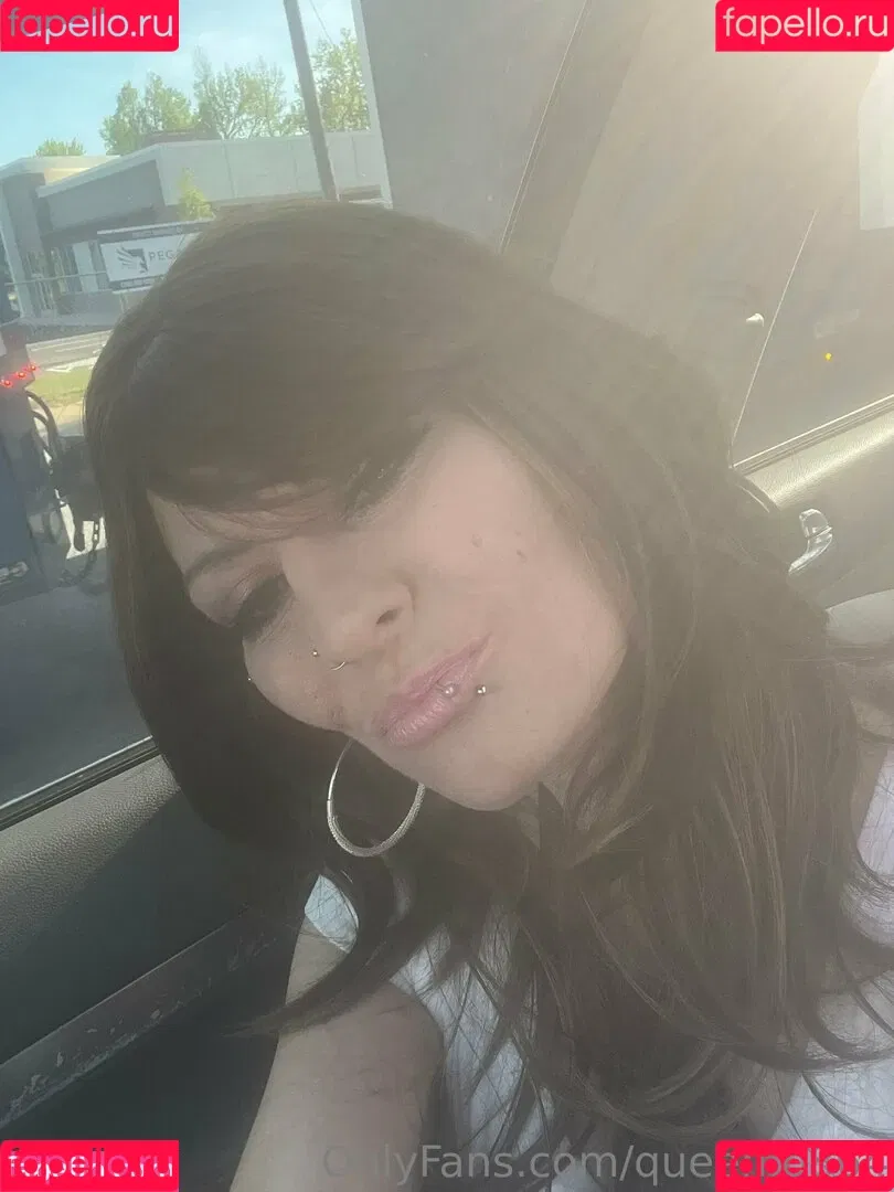 queen.b864 / thequeenshats Onlyfans Photo Gallery 