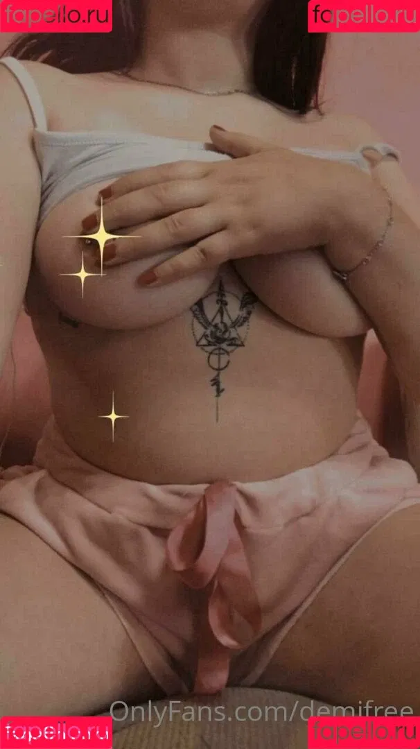 ddlovato / demifree Onlyfans Photo Gallery 