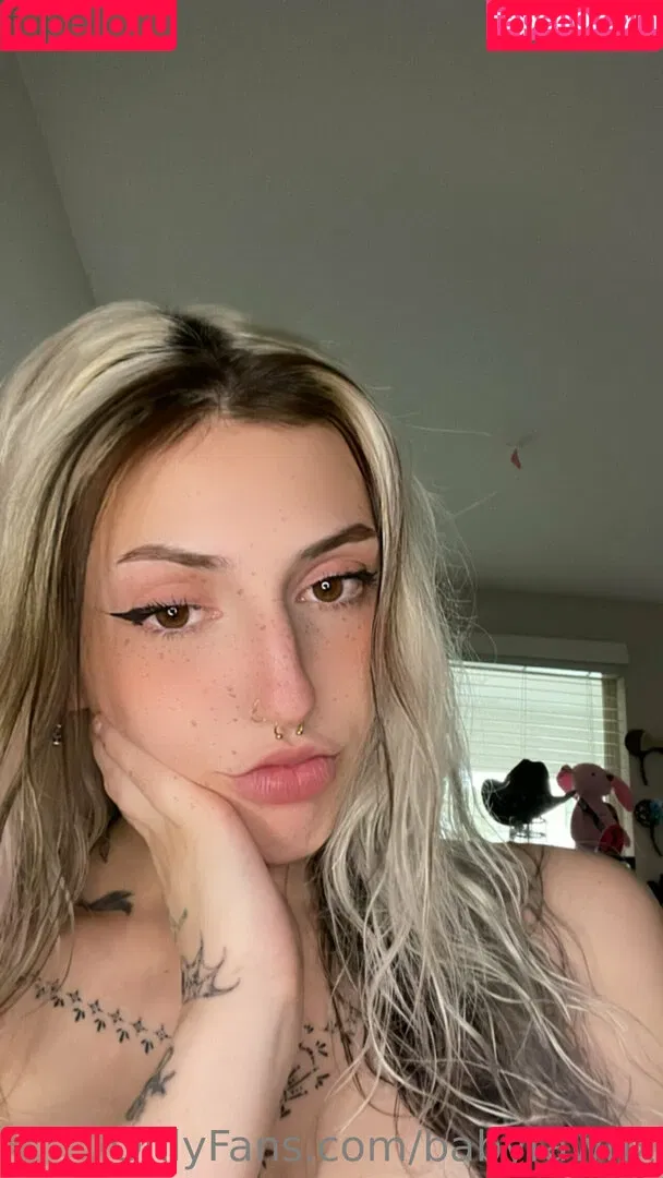 babyfawnx / babyfawnxo Onlyfans Photo Gallery 