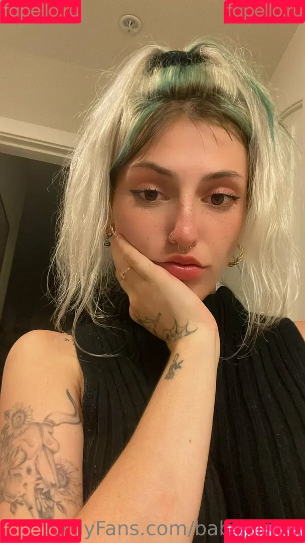 babyfawnx / babyfawnxo Onlyfans Photo Gallery 