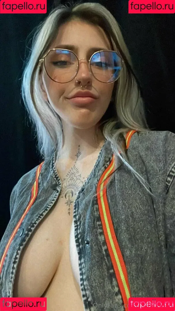 babyfawnx / babyfawnxo Onlyfans Photo Gallery 