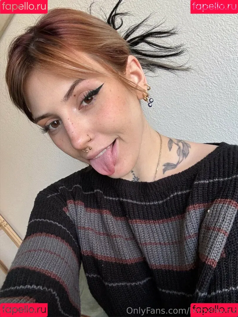 babyfawnx / babyfawnxo Onlyfans Photo Gallery 