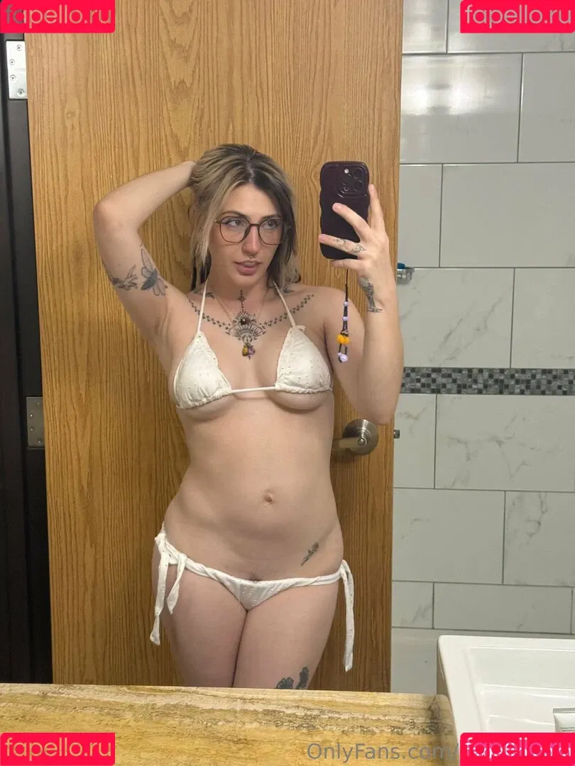 babyfawnx / babyfawnxo Onlyfans Photo Gallery 