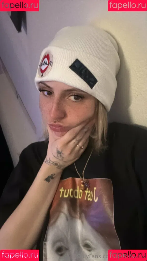 babyfawnx / babyfawnxo Onlyfans Photo Gallery 