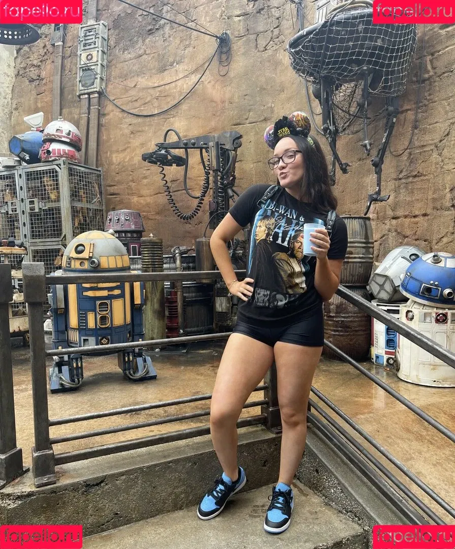 ItsIzzyMania / Izzy Moreno / WWYTWrestling Onlyfans Photo Gallery 