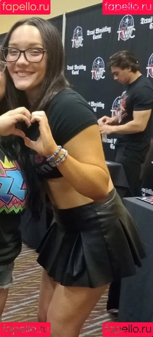 ItsIzzyMania / Izzy Moreno / WWYTWrestling Onlyfans Photo Gallery 