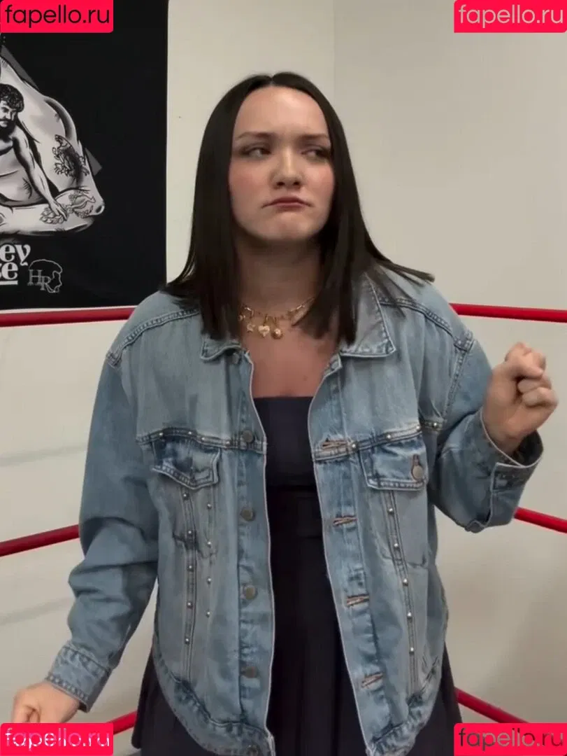 ItsIzzyMania / Izzy Moreno / WWYTWrestling Onlyfans Photo Gallery 