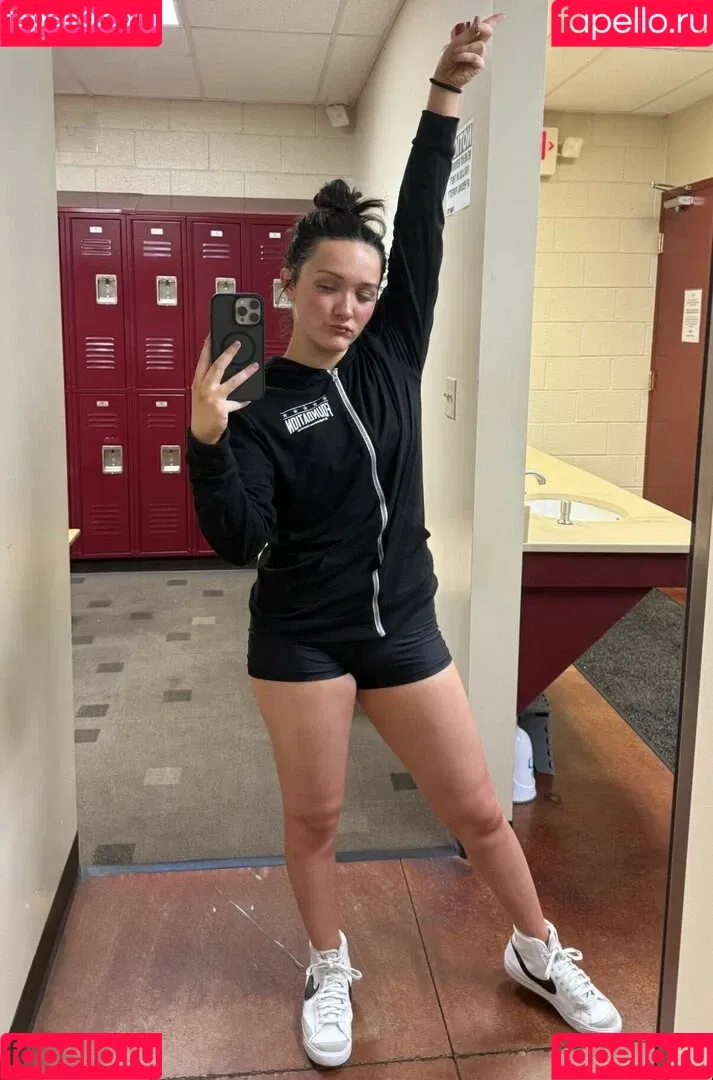 ItsIzzyMania / Izzy Moreno / WWYTWrestling Onlyfans Photo Gallery 