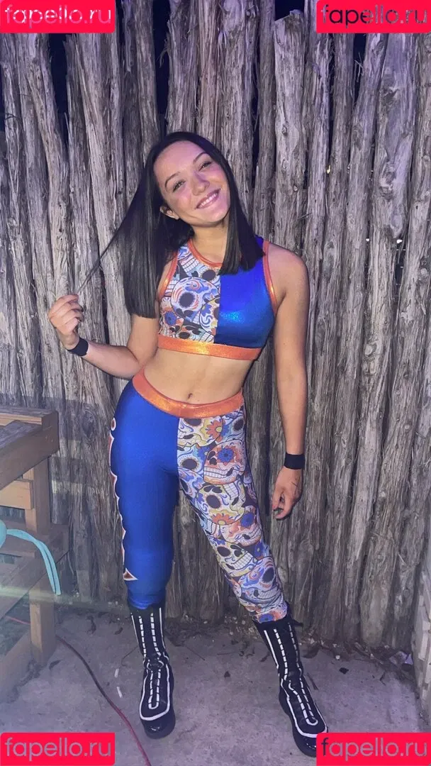 ItsIzzyMania / Izzy Moreno / WWYTWrestling Onlyfans Photo Gallery 