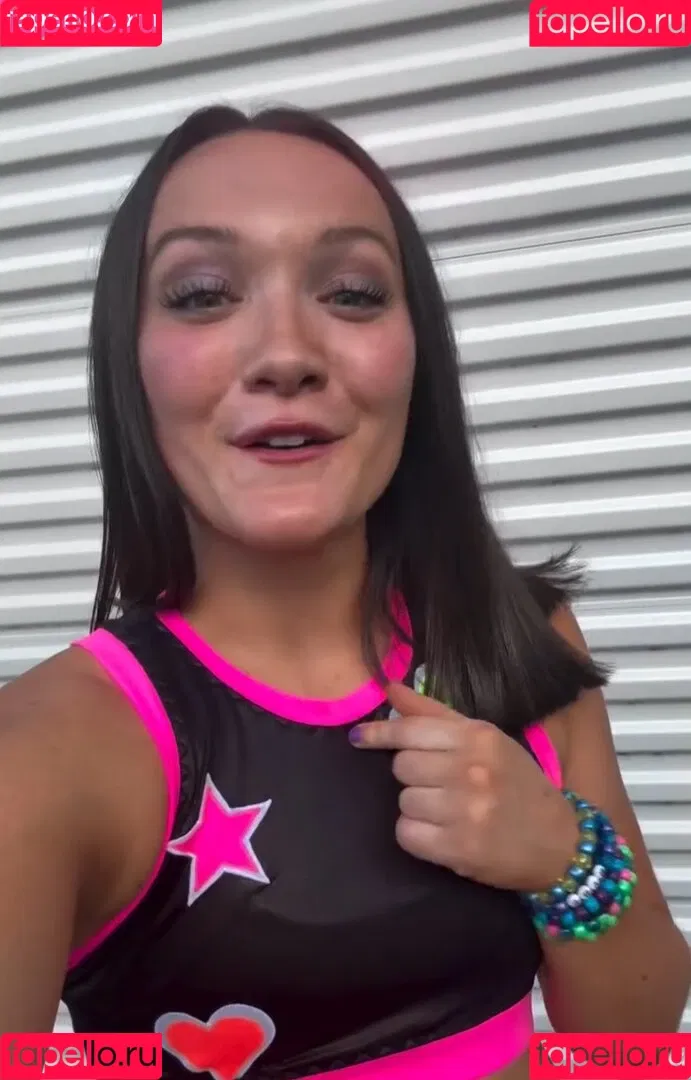 ItsIzzyMania / Izzy Moreno / WWYTWrestling Onlyfans Photo Gallery 