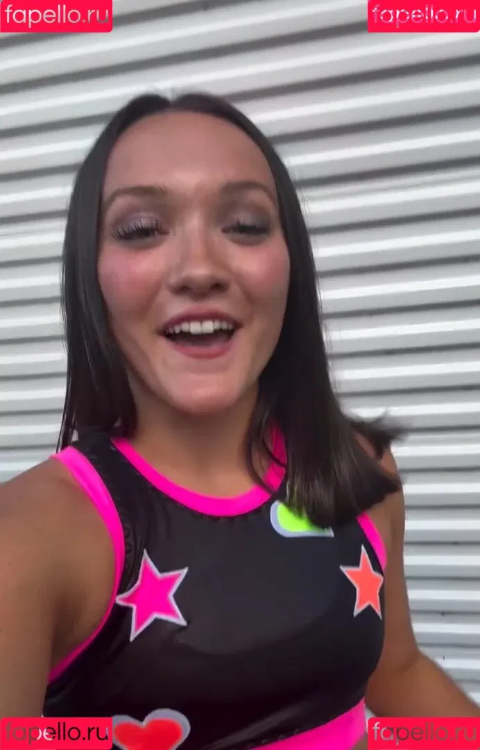 ItsIzzyMania / Izzy Moreno / WWYTWrestling Onlyfans Photo Gallery 