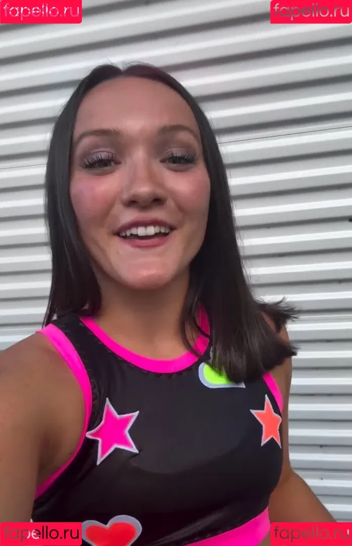 ItsIzzyMania / Izzy Moreno / WWYTWrestling Onlyfans Photo Gallery 