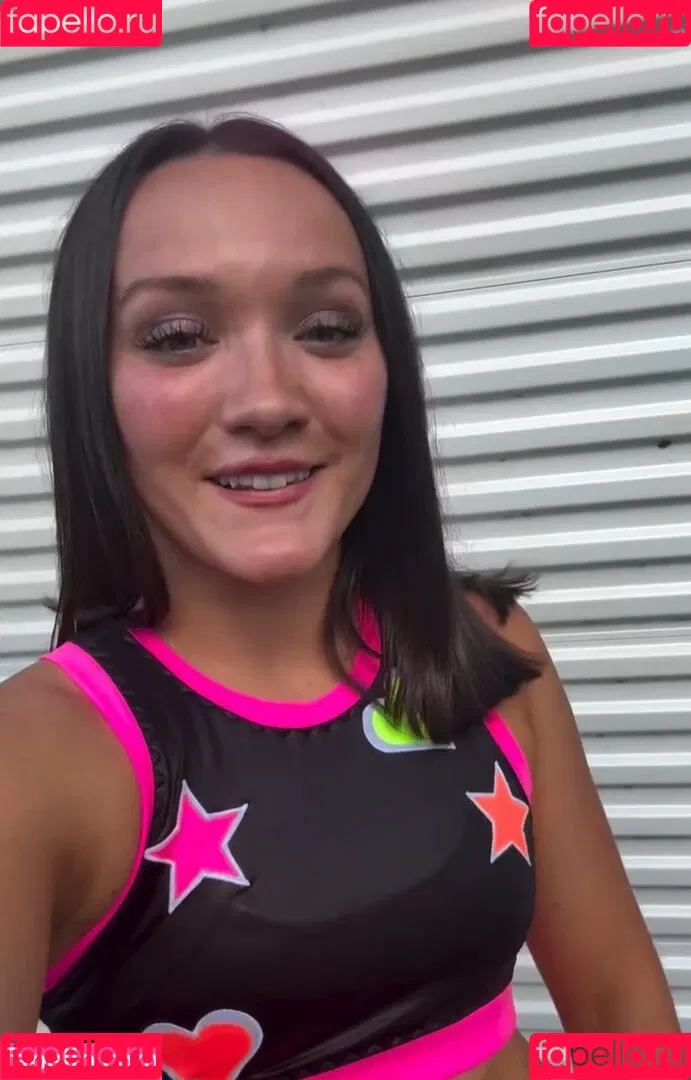 ItsIzzyMania / Izzy Moreno / WWYTWrestling Onlyfans Photo Gallery 