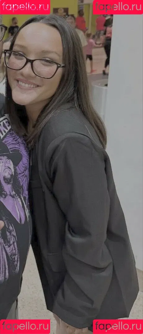 ItsIzzyMania / Izzy Moreno / WWYTWrestling Onlyfans Photo Gallery 