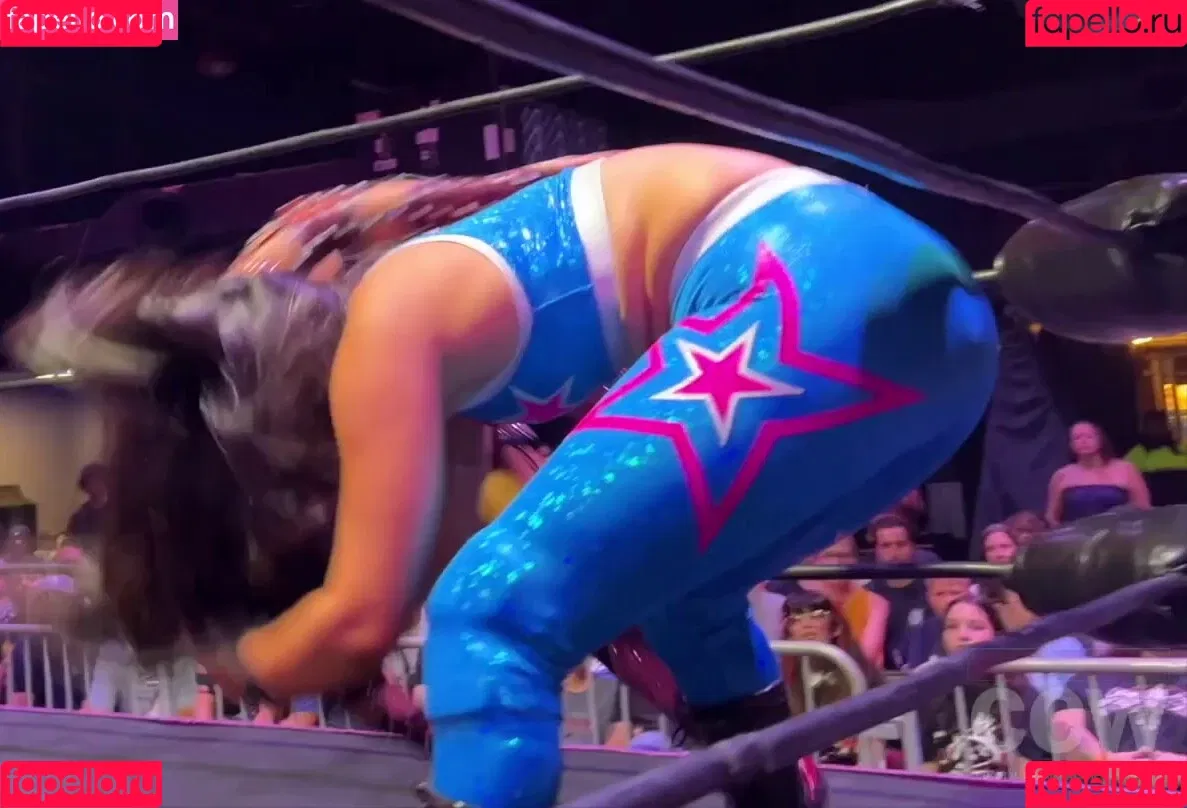 ItsIzzyMania / Izzy Moreno / WWYTWrestling Onlyfans Photo Gallery 
