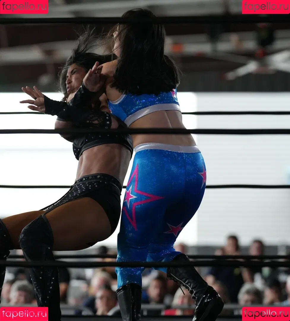 ItsIzzyMania / Izzy Moreno / WWYTWrestling Onlyfans Photo Gallery 