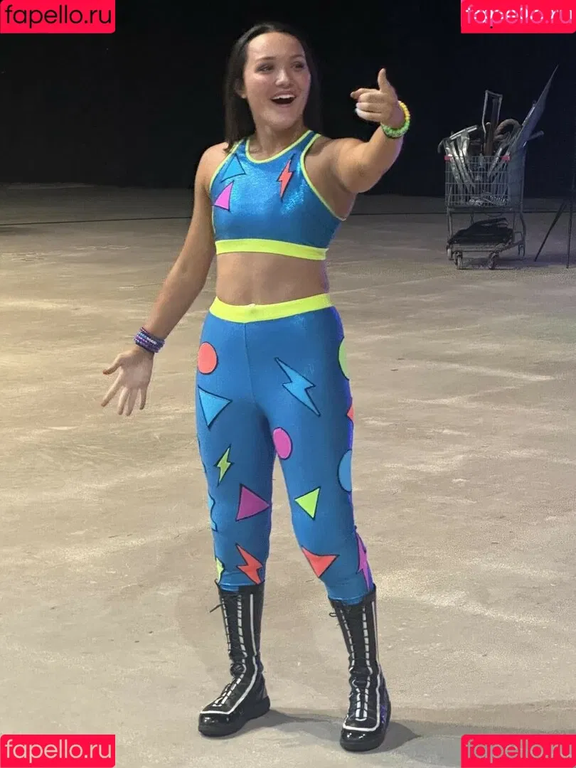 ItsIzzyMania / Izzy Moreno / WWYTWrestling Onlyfans Photo Gallery 