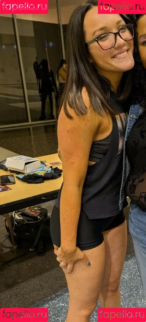 ItsIzzyMania / Izzy Moreno / WWYTWrestling Onlyfans Photo Gallery 