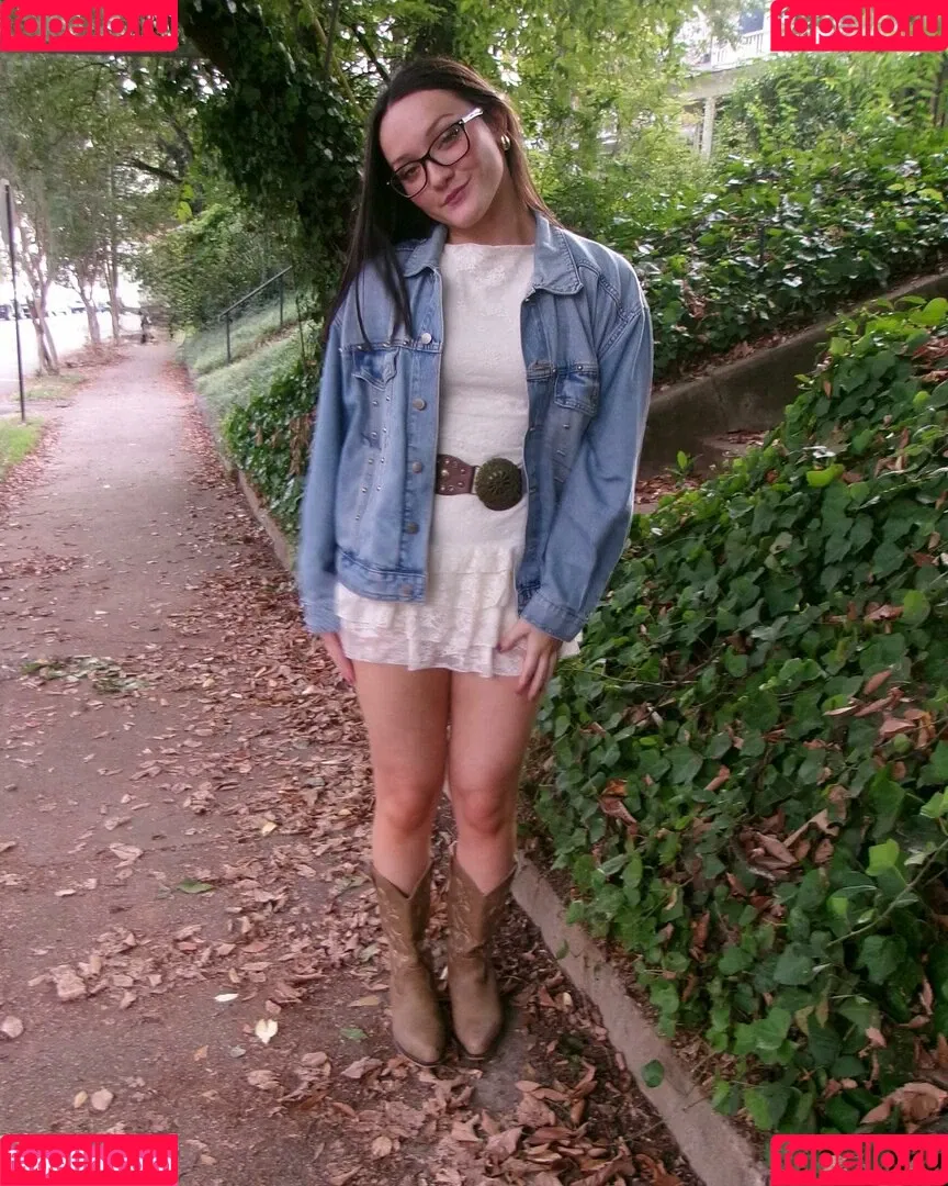 ItsIzzyMania / Izzy Moreno / WWYTWrestling Onlyfans Photo Gallery 