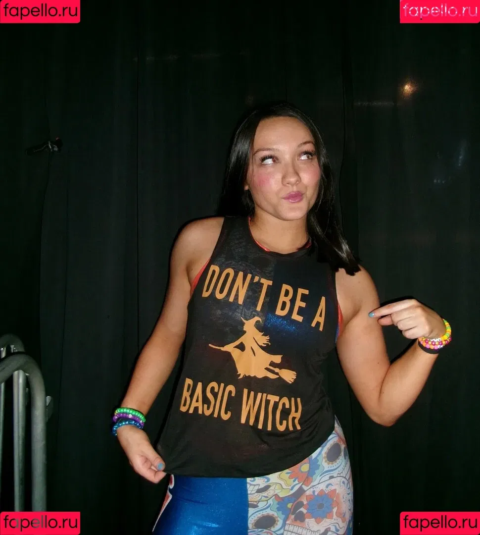 ItsIzzyMania / Izzy Moreno / WWYTWrestling Onlyfans Photo Gallery 