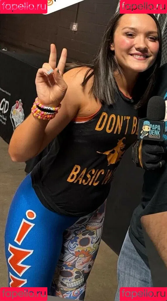 ItsIzzyMania / Izzy Moreno / WWYTWrestling Onlyfans Photo Gallery 