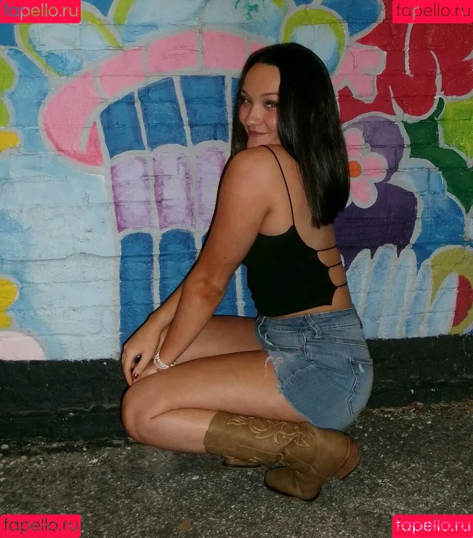 ItsIzzyMania / Izzy Moreno / WWYTWrestling Onlyfans Photo Gallery 