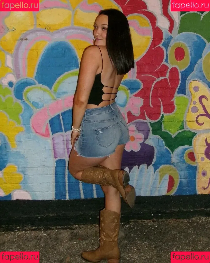 ItsIzzyMania / Izzy Moreno / WWYTWrestling Onlyfans Photo Gallery 