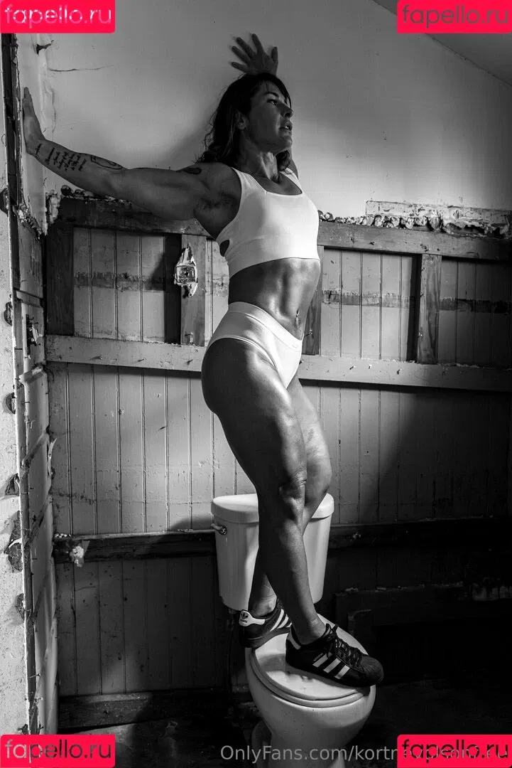 kortney_olson / kortneyolsonfree Onlyfans Photo Gallery 