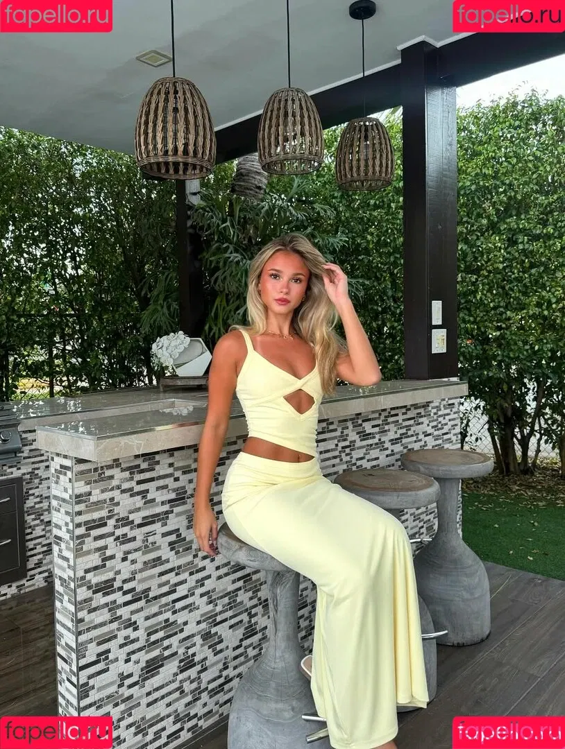 Katalina Cartmel / Katalinacarttmel / Katcartmel Onlyfans Photo Gallery 